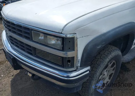 1997 Chevrolet Suburban 1500 from USA, damaged, VIN 3GNFK16R2VG178891